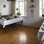 Zur Auszeit Estalagem Traunreut