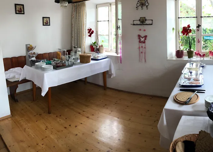 Zur Auszeit 여관 트라운로이트
